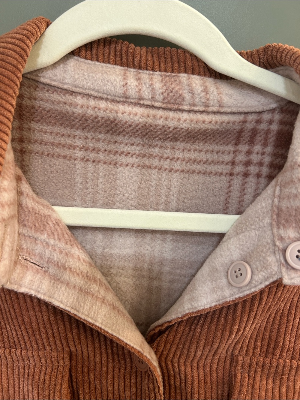 Rose & Remington plaid Shacket in Dusty Rose size large reversable - Picture 2 of 4